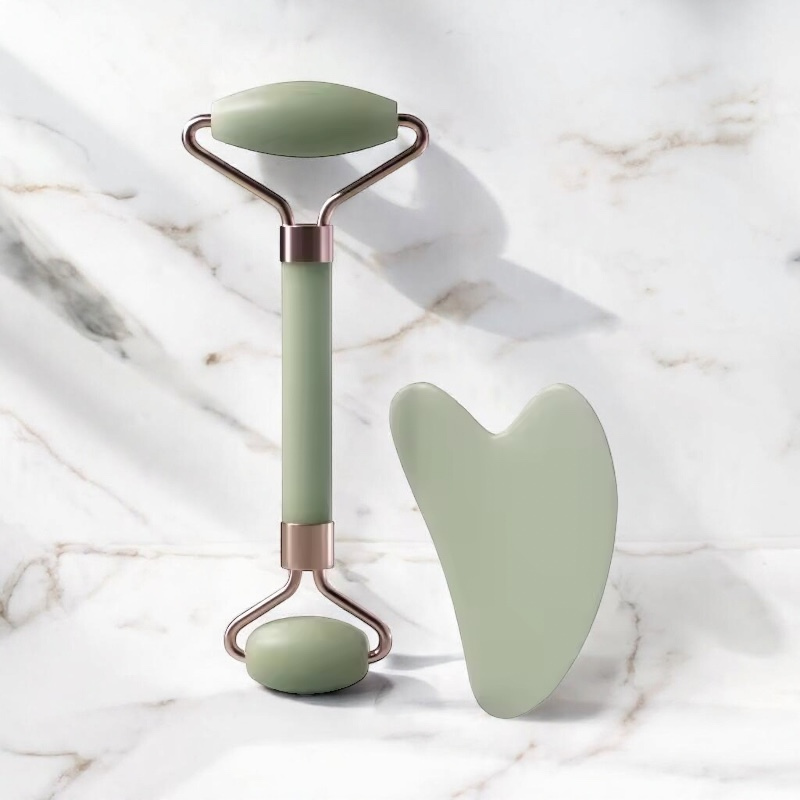 Outil Gua-Sha et rouleau visage pour massage et éclat naturel de la peau