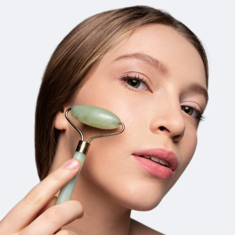 Set de Gua-Sha et rouleau visage en pierre naturelle pour massage anti-âge et soin raffermissant du face et cou